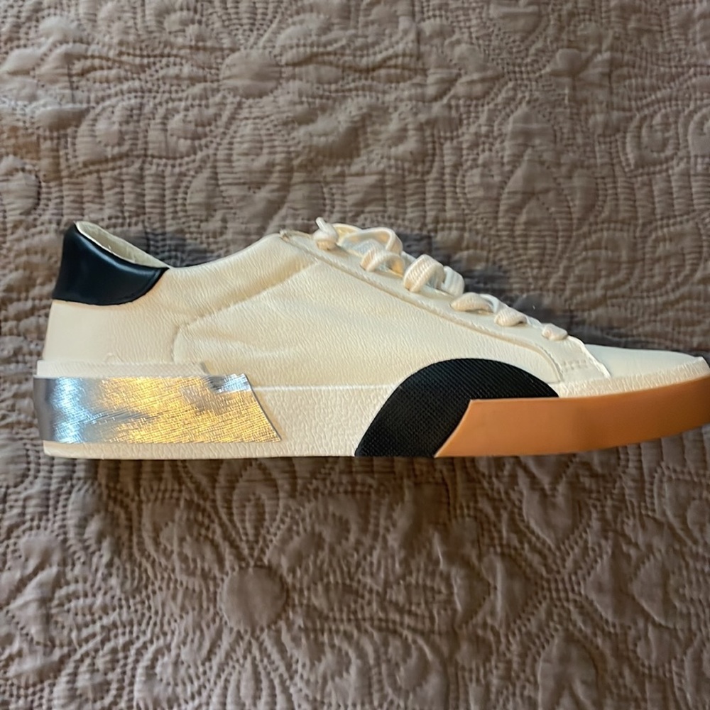 New Dolce Vita ZINA white leather sneakers.  NIB Never been worn. Size 8.5